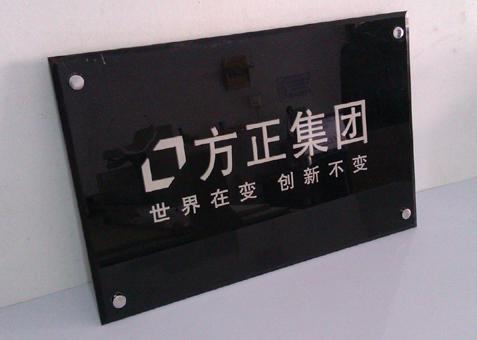 �ǿ������